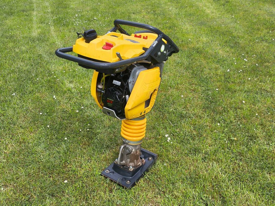 Stopa BOMAG BT 60  Super stan