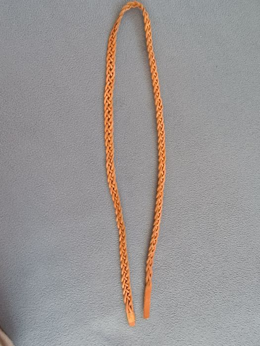 Plecionka skórzana 128 cm