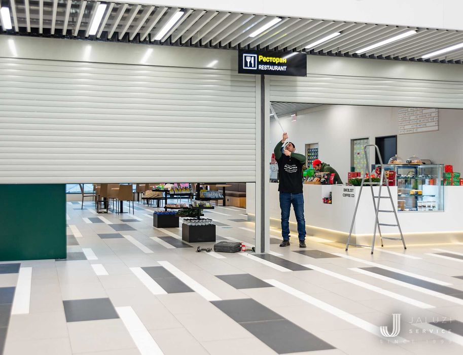 Защитные ролеты на окна под ключ. Рольставни на двери и гараж