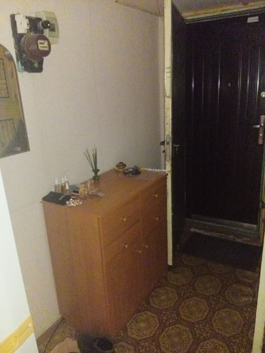 2кімн прохолодна 1поверх свободна.  Велика світла б-р Краматорський. Газ