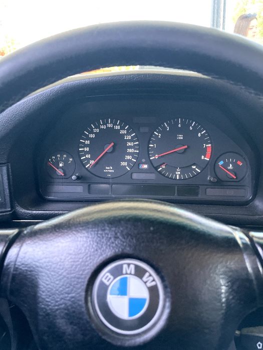 Продам. BMW E34,