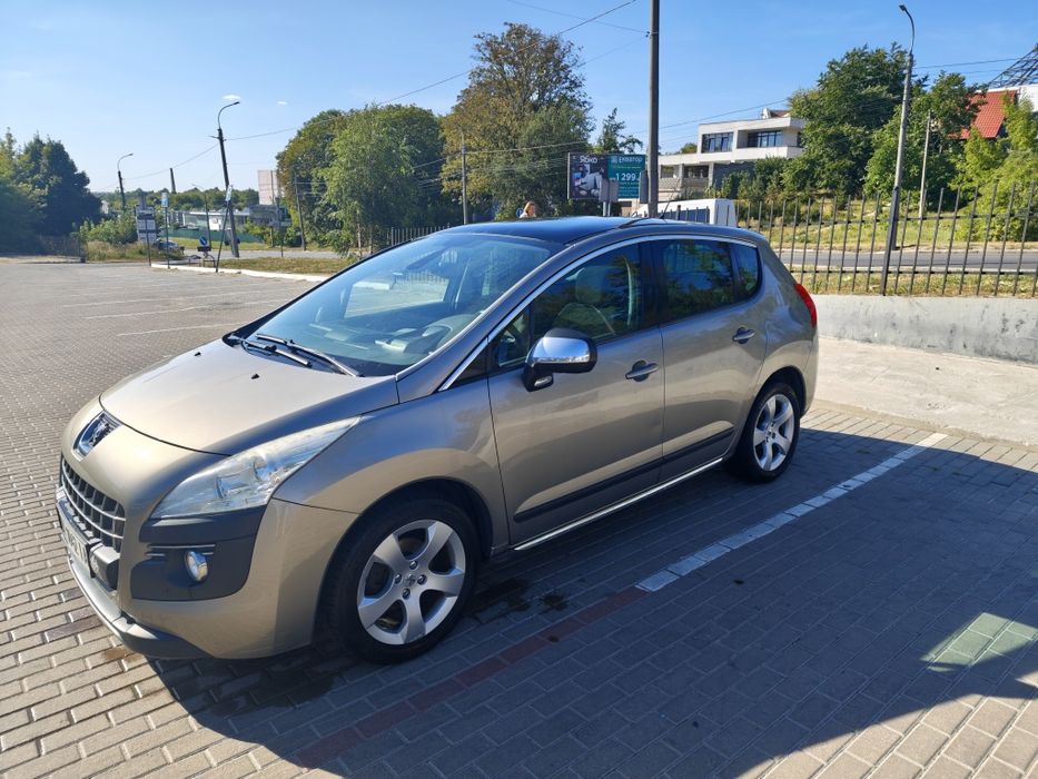 PEUGEOT 3008 2013