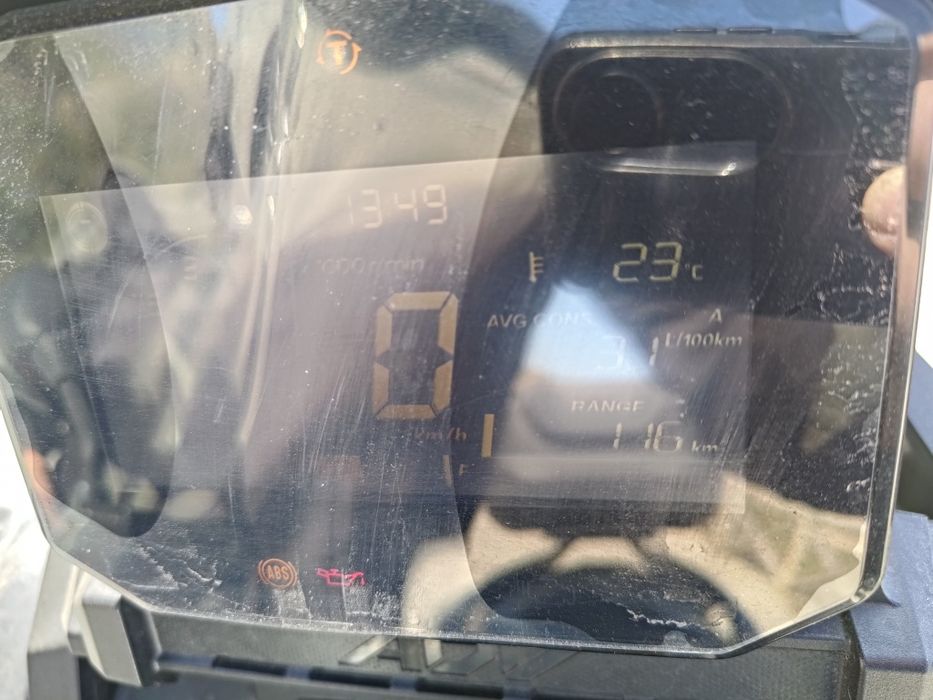 Vendo Honda ADV 350