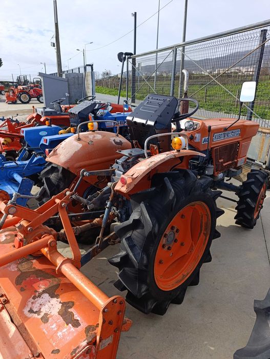Kubota L1501 com frese 4x4