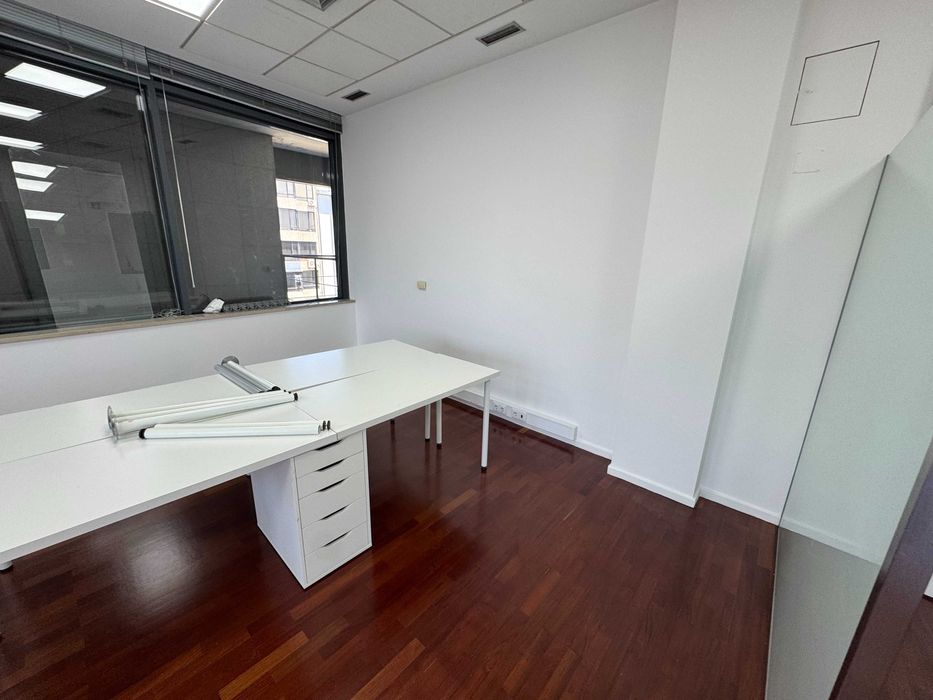 12 doze mesas de 120x60cm e 5 cinco gavetas (IKEA LAGKAPTEN, ALEX, ADILS) - 67% mais barato que novo !