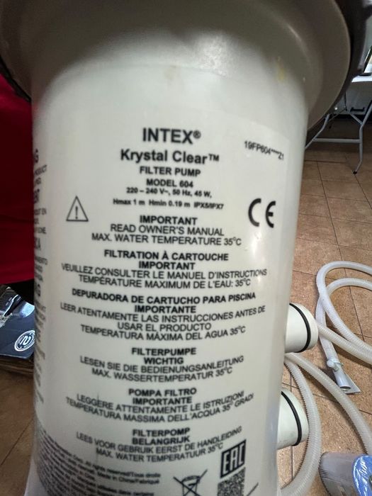 Pompka do basenu intex model 604 w zestawie