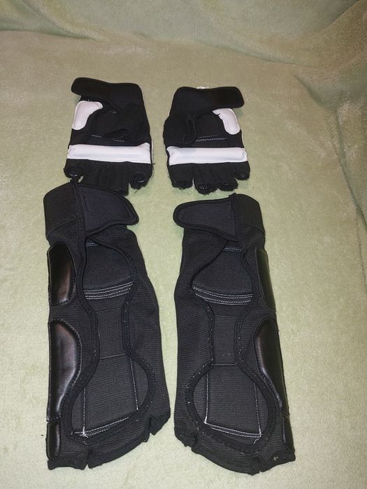 Rękawice, ochraniacze na stopy