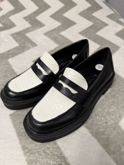 Жіночі туфлі лофери 35