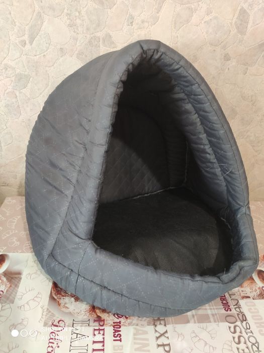 Домик лежанка  для собак б/у