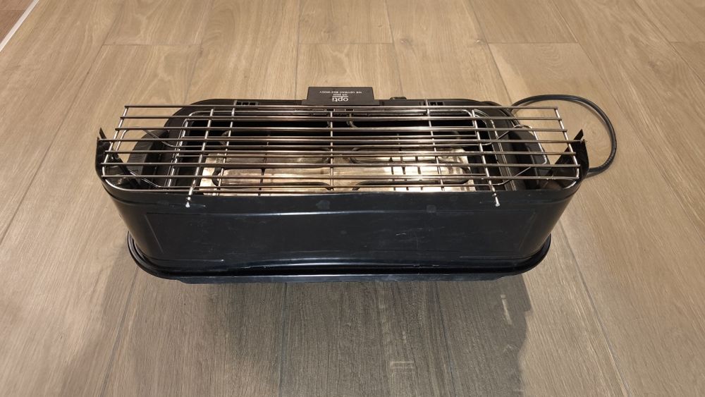 Grill elektryczny z płaszczem wodnym