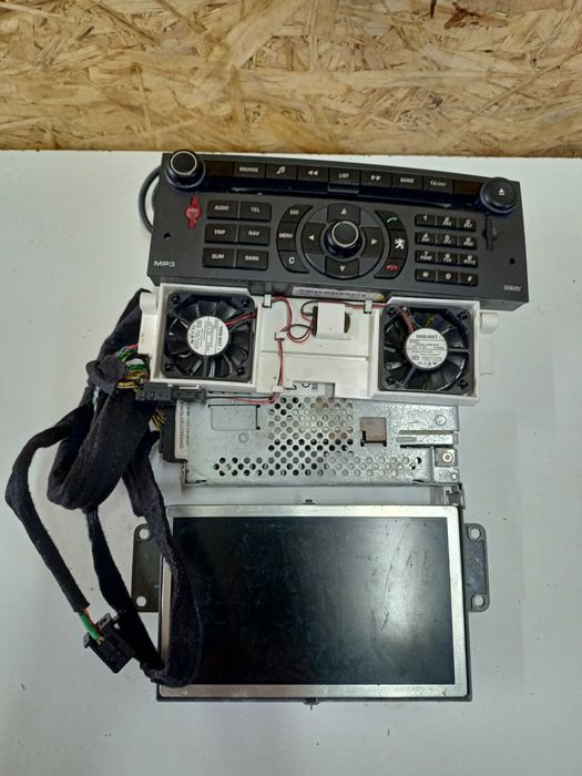 Peugeot 407 Radio nawigacja oryginał wyświetlacz D N3 RT3 panel