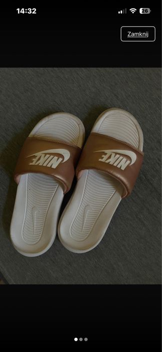 klapki nike zlote