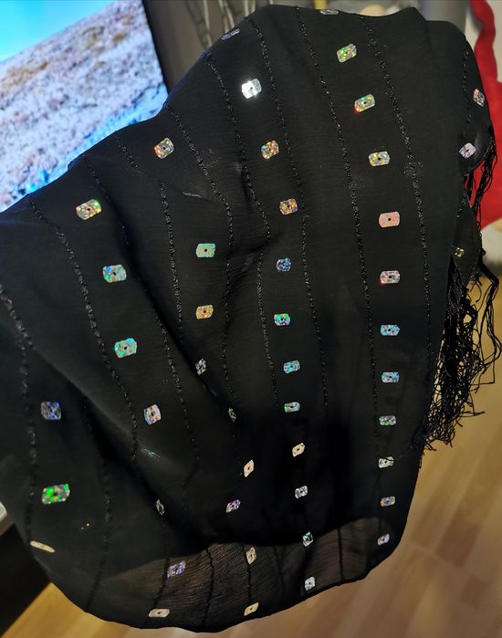 Szal czarny wizytowy hologram