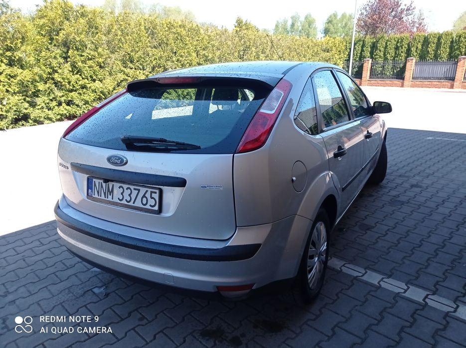 • Ford FOCUS • 1.6 benzyna • 5 drzwi • KLIMATYZACJA •