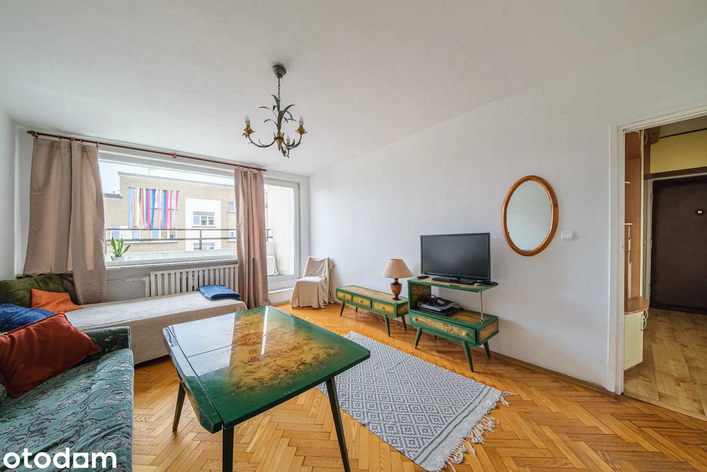 GDYNIA CENTRUM | 53,7 m² | BALKON | WIDOK NA PORT | BEZ PROWIZJI  Do wynajęcia przestronne, 2-pokojowe mieszkanie przy ul. 3 Maja w Centrum Gdyni