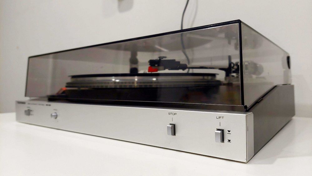 Gira-Discos TELEFUNKEN RS-100 "Belt Drive" - Engenharia Japonesa TECHNICS (excelente estado)