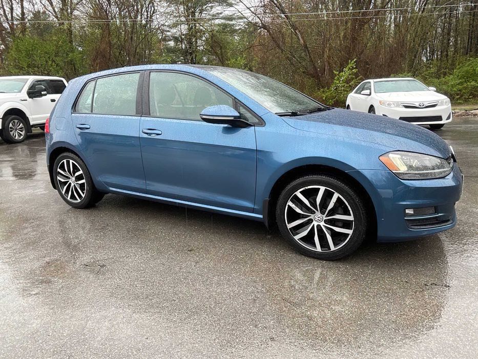 Volkswagen Golf Se      2015