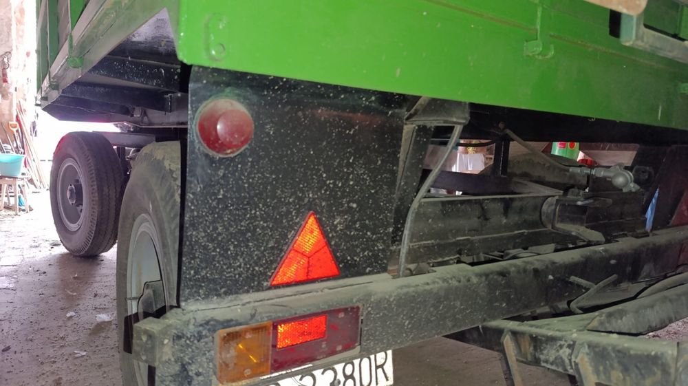 Przyczepa rolnicza Sanok D633 9 ton garażowana d50, d55 d47
