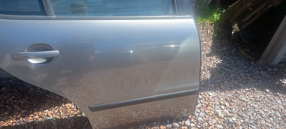 Drzwi Seat Leon 1 ,Toledo 2 ,kod lakieru LS7U
