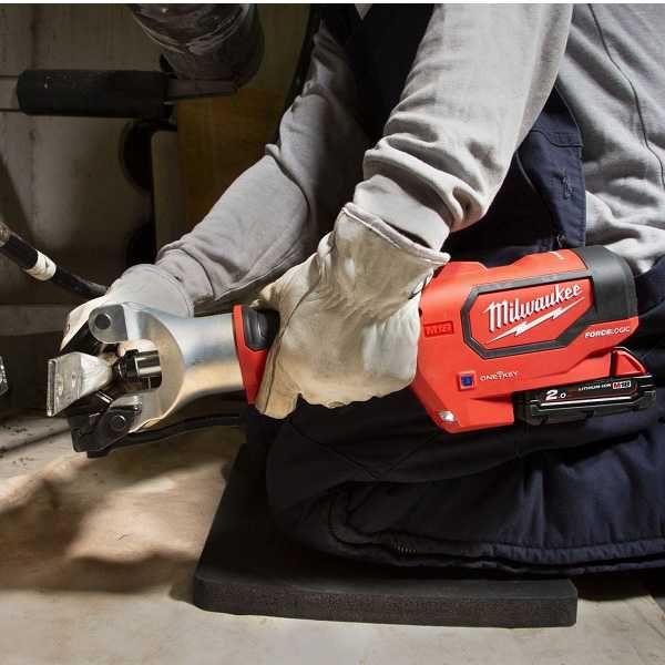 Cravador de Punção Milwaukee M18HDCT-202C - USADO, COM GARANTIA