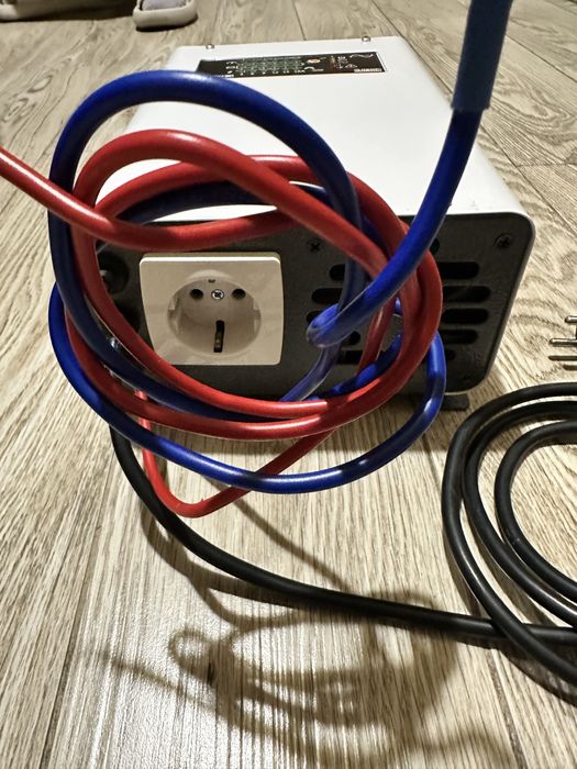 Інвертор 12в Кулон Q300