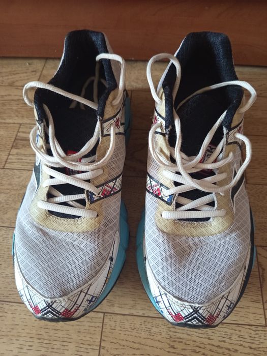 Mizuno кроссовки бу 26 стелька