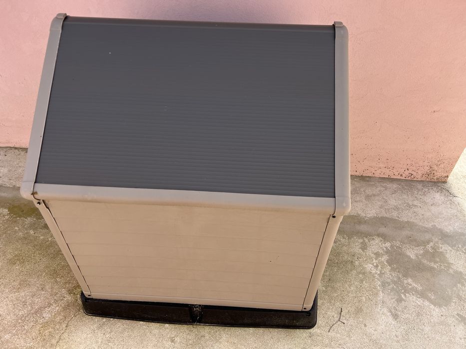 Casota de cao de plastico