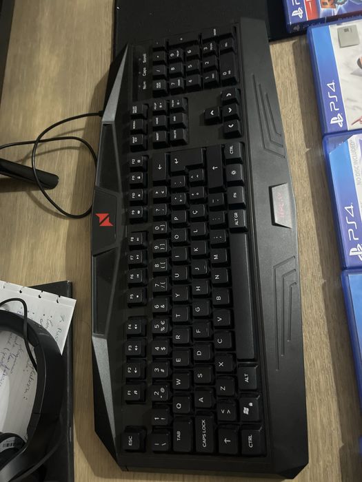 Playstation 4 + 10 jogos
