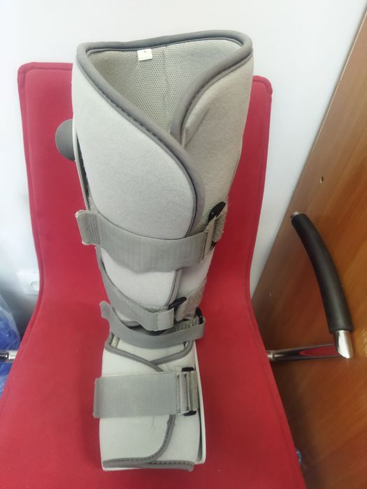 Срочно!!!Пневматичний ортопедичний чобіт Breg.