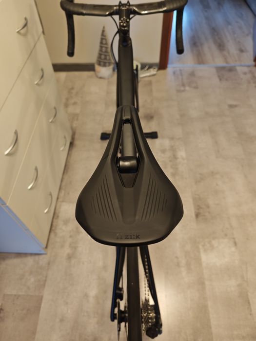 Rower szosowy Specialized S-works Tarmac SL6 56 Zipp 303s pomiar mocy.