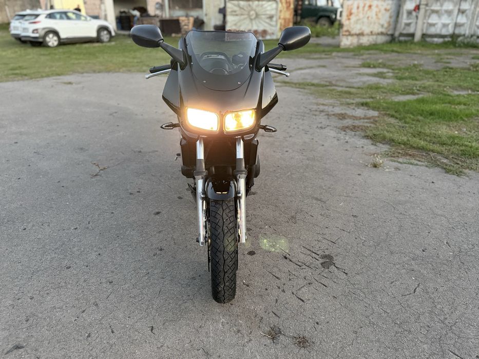 Продам Yamaha FZS600 fazer