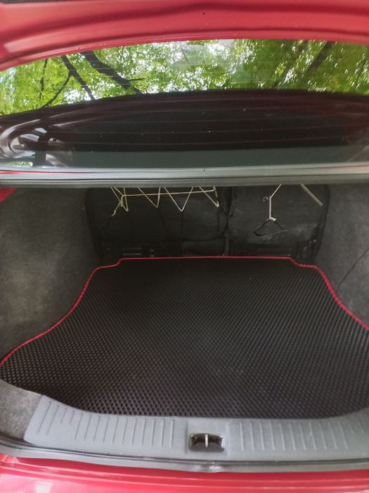 Продам автомобіль Nissan Tiida