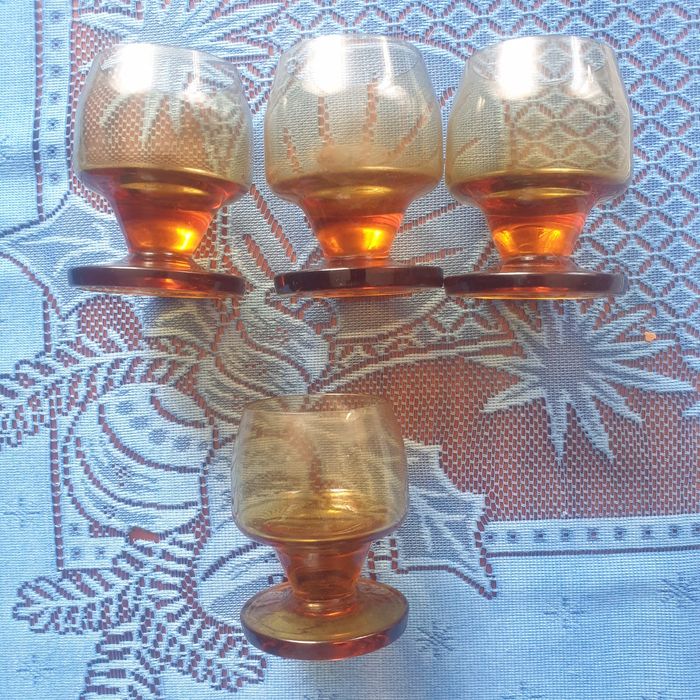 Kieliszek cyklopek Sadowski/Horbowy?