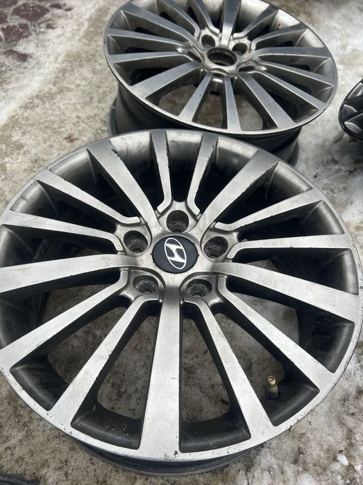 Шини зимові Triangle TW401 215/55 R17 як нові