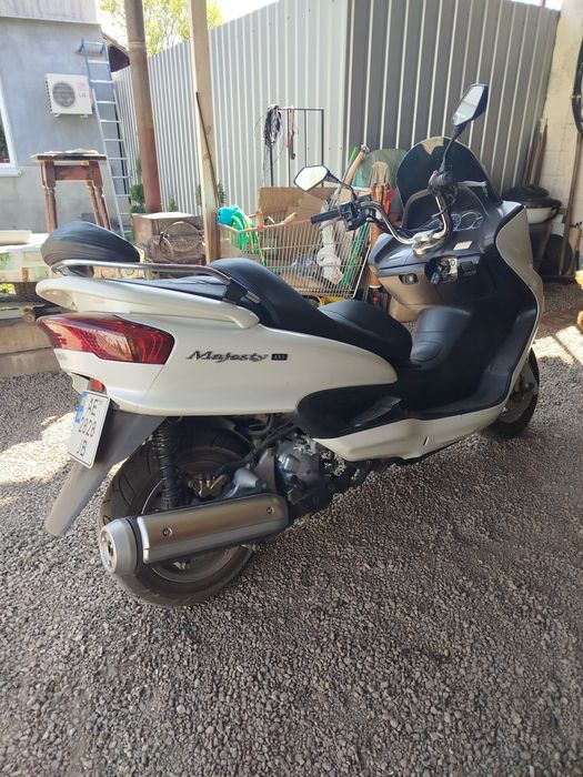 Ямаха маджести 250