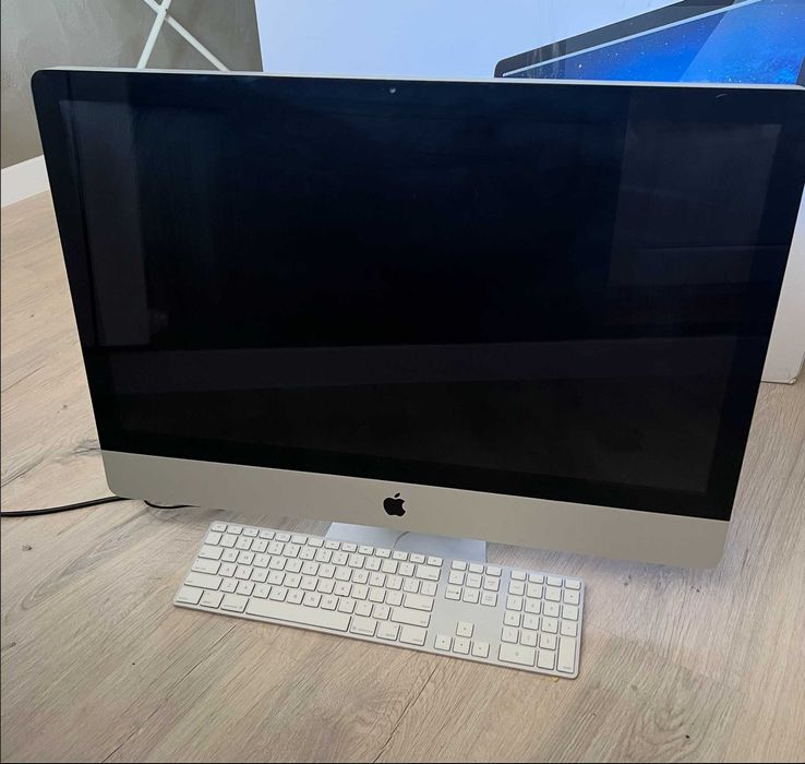 Продаю iMac 27” (Mid 2011)