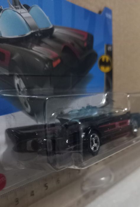 Tv series batmobile hot wheels batman