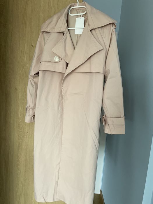 Тренч пудра M, Dava