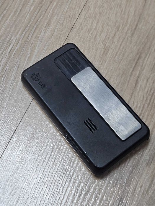Telefon LG KC550