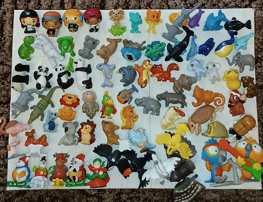 Игрушки Kinder Surprise. Динозавры, разные звери.