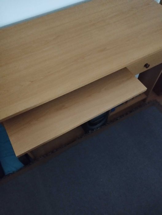 Secretária para escritório