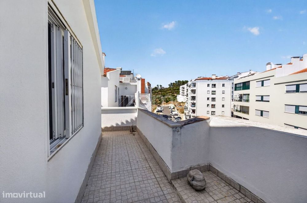 Apartamento T2+2 - Alcabideche