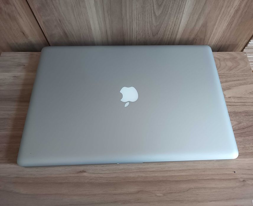  Apple MacBook Pro 17" A1297 i7 Mac OS HDD 320GB
