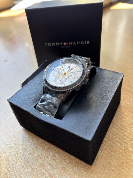 Zegarek damski Tommy Hilfiger Ari 1782003