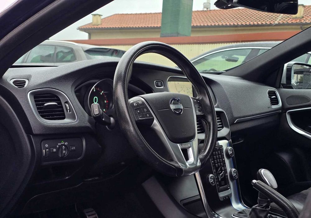 VOLVO V40 D2 R-DESIGN 1.6 115CV "FULL EXTRAS"