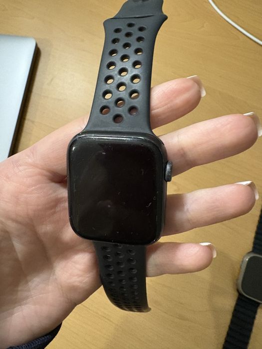 Годинник apple watch series 6 nike