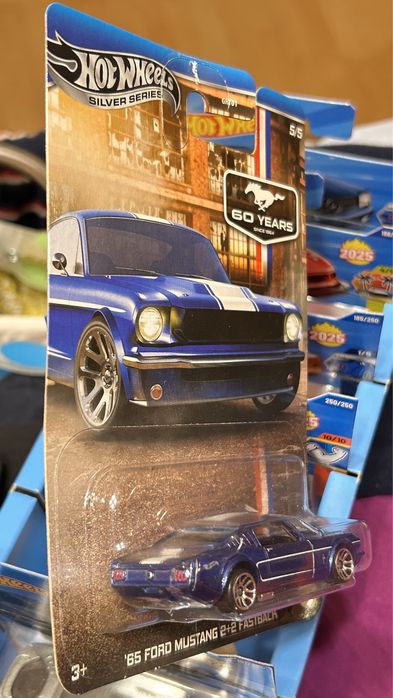 Hot Wheels 65 FORD MUSTANG 2+2 FASTBACK (Super chase)