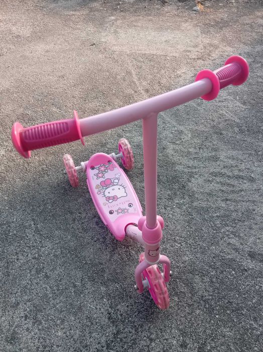 Trotinete Hello Kitty