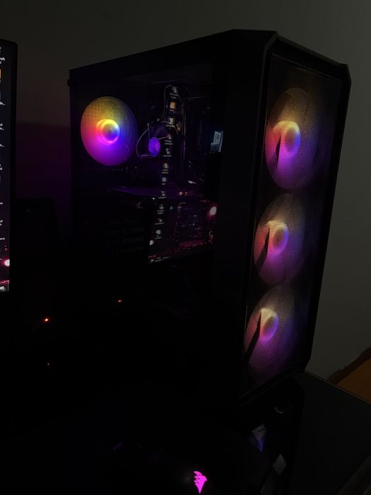 Complete Gamer Setup482696311982018562