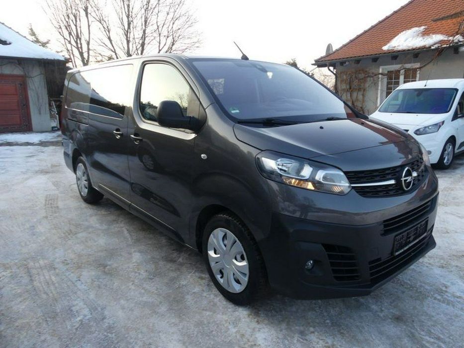 Opel Vivaro  2,0 Cdti 177KM Automat 5-osobowy ,Kamera cofania , asystent pasa ruchu